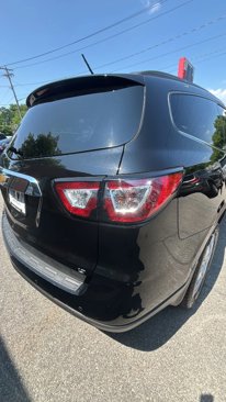 Used 2017 Chevrolet Traverse LT w/ Style and Technology Package image 34