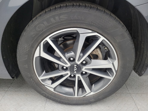 Used 2023 Kia Forte LXS image 31