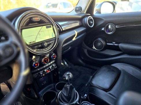 Used 2015 MINI Cooper S image 22