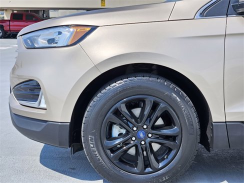 Used 2020 Ford Edge SEL w/ Convenience Package image 9