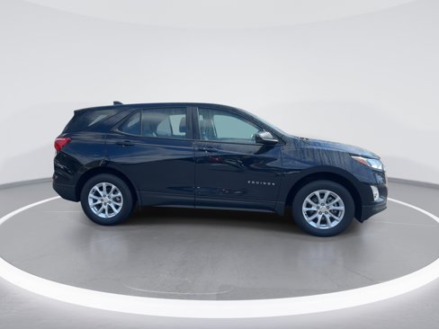 Used 2021 Chevrolet Equinox LS image 10