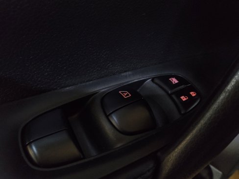 Used 2019 Nissan Rogue Sport S w/ Appearance Package image 27