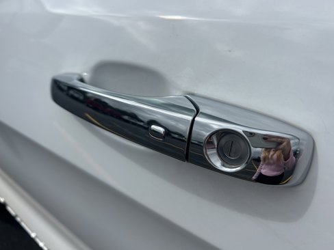 Used 2019 Jeep Grand Cherokee Limited w/ Trailer Tow Group IV image 15