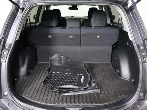 Used 2017 Toyota RAV4 LE image 14
