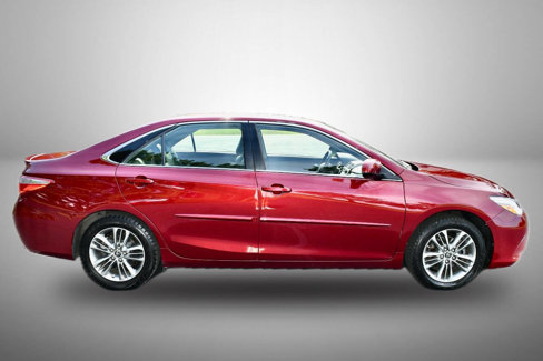 Used 2016 Toyota Camry SE image 7