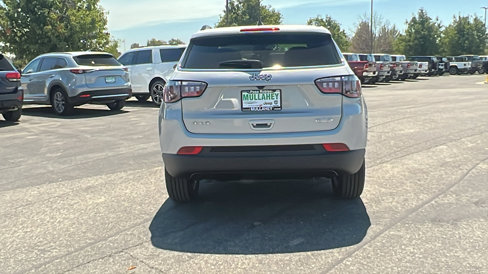 New 2025 Jeep Compass Latitude image 4
