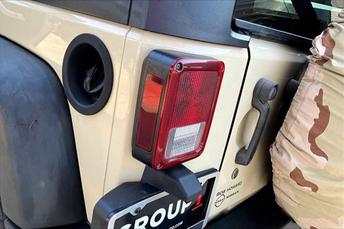 Used 2011 Jeep Wrangler Unlimited Rubicon image 26