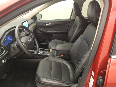 Used 2020 Ford Escape Titanium image 17