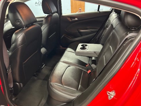 Used 2017 Chevrolet Cruze Premier image 13