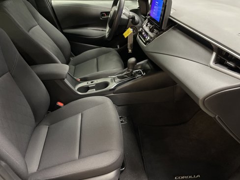 Certified 2024 Toyota Corolla LE image 35