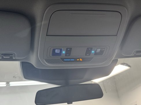 Used 2021 Ford Explorer XLT w/ XLT Sport Appearance Package image 30