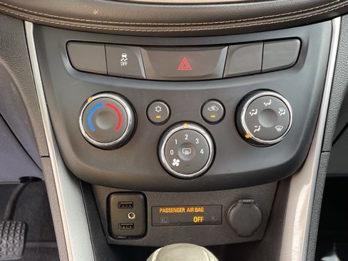 Used 2020 Chevrolet Trax LS image 23