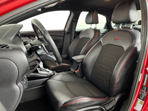 Used 2022 Kia Forte GT image 4