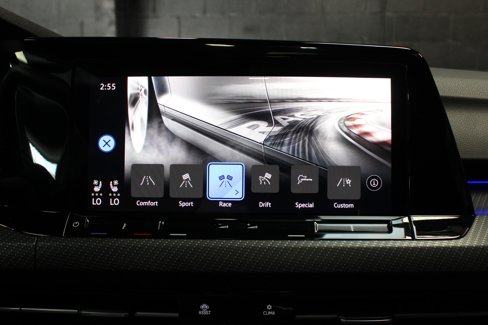 Used 2022 Volkswagen Golf R image 56