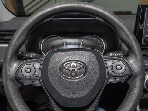Used 2020 Toyota RAV4 XLE image 10