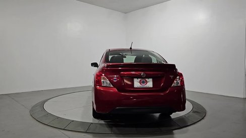 Used 2017 Nissan Versa SV image 4