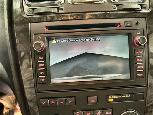 Used 2011 GMC Acadia Denali image 23