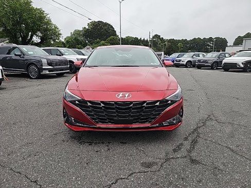 Used 2022 Hyundai Elantra Limited w/ Cargo Package image 2