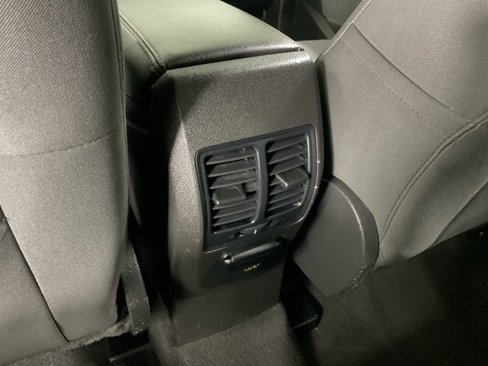 Used 2017 Ford Escape SE image 22