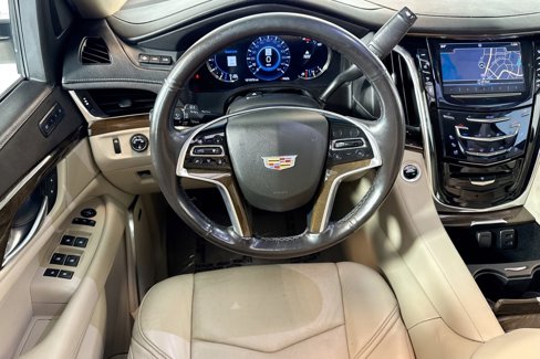 Used 2018 Cadillac Escalade ESV Premium Luxury image 21
