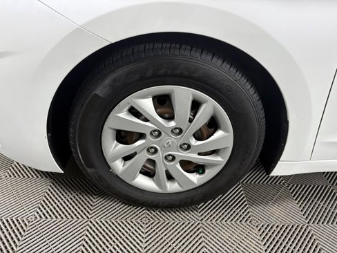 Used 2019 Hyundai Elantra SE w/ Cargo Package image 11