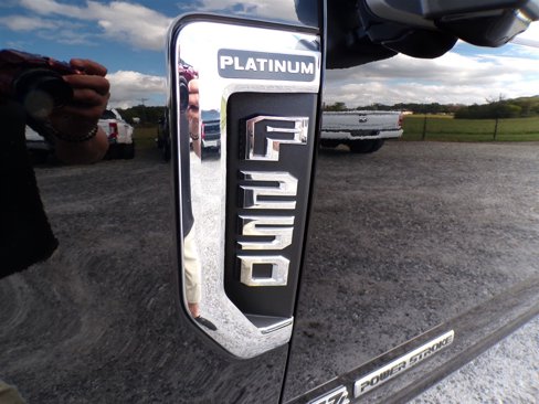 Used 2017 Ford F250 Platinum w/ Platinum Ultimate Package image 20