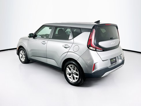 Used 2023 Kia Soul LX w/ LX Technology Package image 5