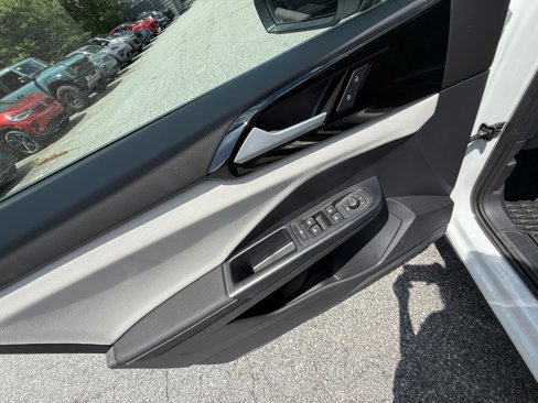 New 2025 Volkswagen Taos S image 32
