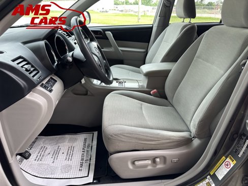 Used 2013 Toyota Highlander Plus image 11
