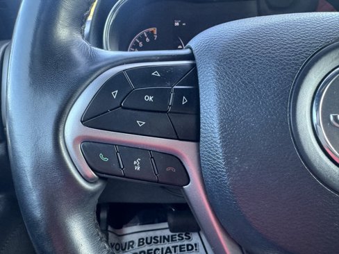 Used 2021 Jeep Grand Cherokee Laredo X image 21