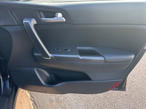 Used 2018 Kia Sportage LX image 23