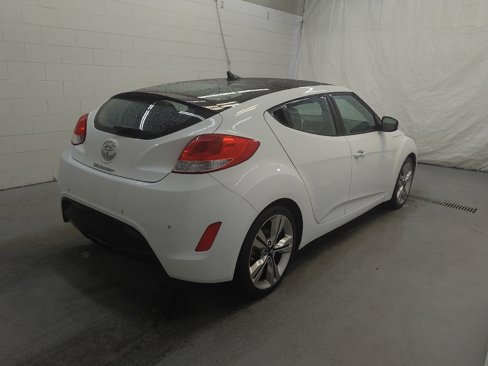 Used 2016 Hyundai Veloster w/ Option Group 03 image 10