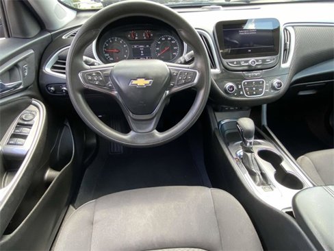 Used 2023 Chevrolet Malibu LT image 4
