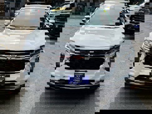 Certified 2024 Chevrolet Trax LT w/ LT Convenience Package image 39