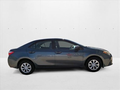 Used 2015 Toyota Corolla L image 4