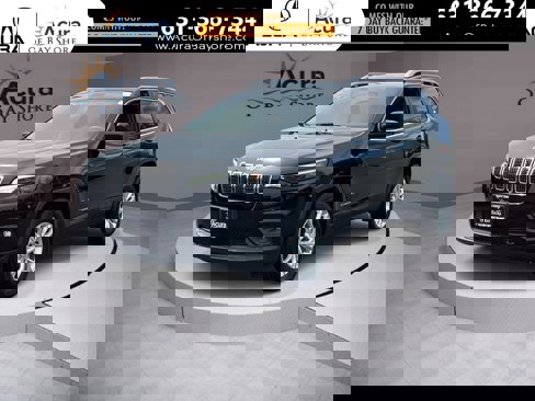 Used 2019 Jeep Cherokee Latitude w/ Popular Appearance Group image 1