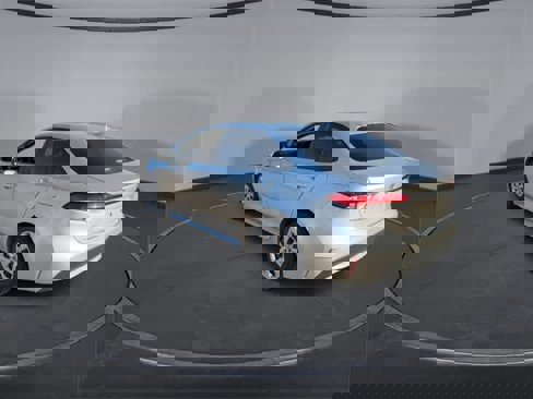 Used 2020 Toyota Corolla LE image 6