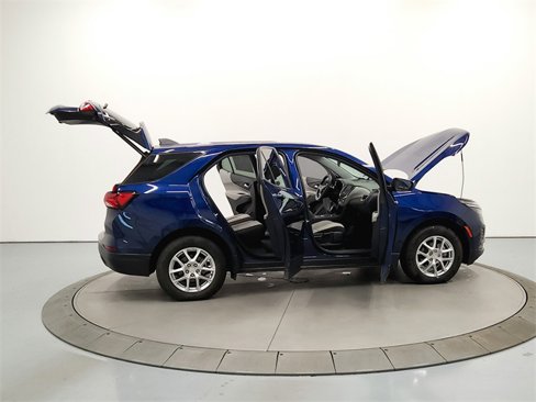 Used 2023 Chevrolet Equinox LS w/ LS Convenience Package image 16