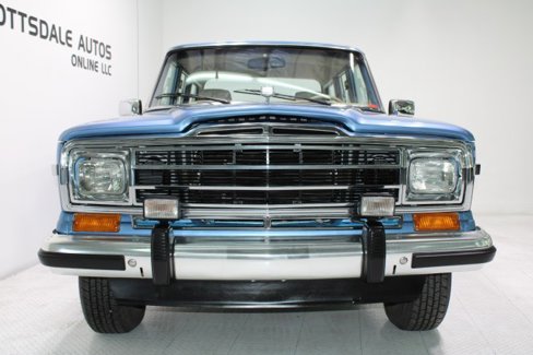 Used 1991 Jeep Grand Wagoneer image 11