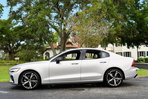 Used 2024 Volvo S60 B5 Core w/ Climate Package image 25