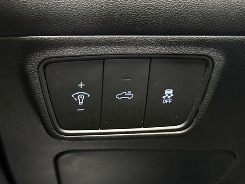 Used 2022 Hyundai Santa Cruz SEL Premium image 19