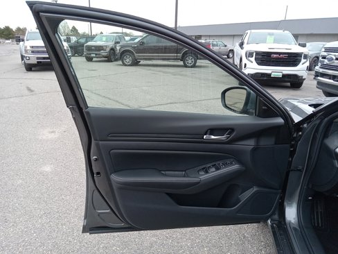 New 2024 Nissan Altima 2.5 SV w/ SV Premium Package image 11