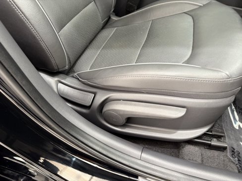 Used 2020 Hyundai Ioniq Limited image 17