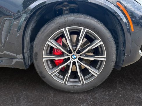 Used 2022 BMW X5 xDrive40i w/ M Sport Package image 31