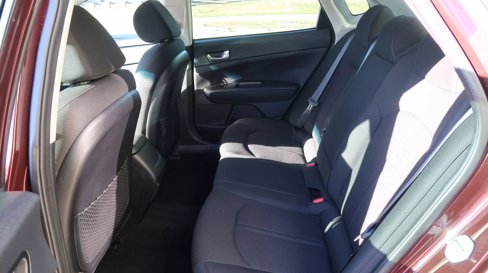 Used 2020 Kia Optima LX image 18