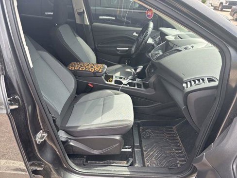 Used 2018 Ford Escape SE w/ SE Sync 3 Package image 9