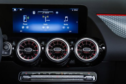 New 2025 Mercedes-Benz GLA 250 4MATIC image 15