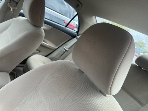 Used 2012 Toyota Corolla LE image 7