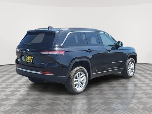 New 2025 Jeep Grand Cherokee Laredo X w/ Luxury Tech Group I image 5