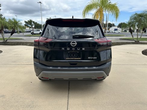 Used 2022 Nissan Rogue SV image 5